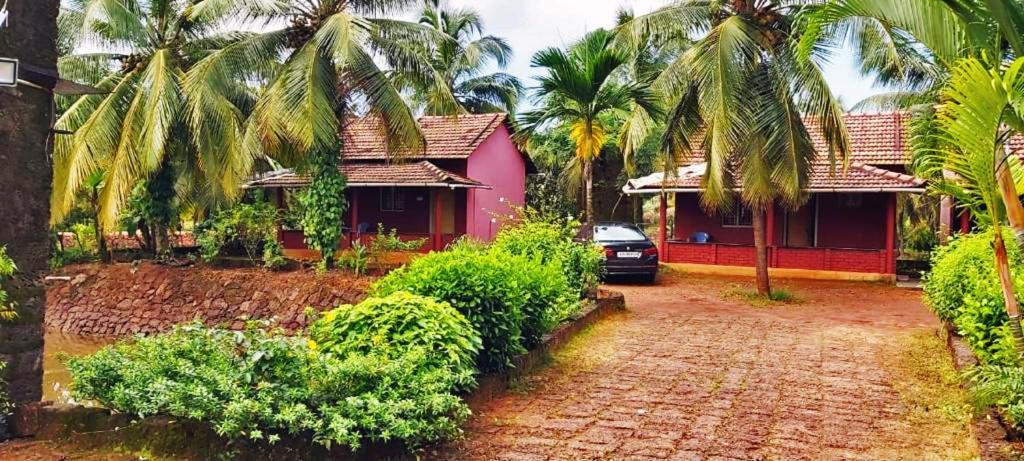 STAYMAKER Go Green Resort