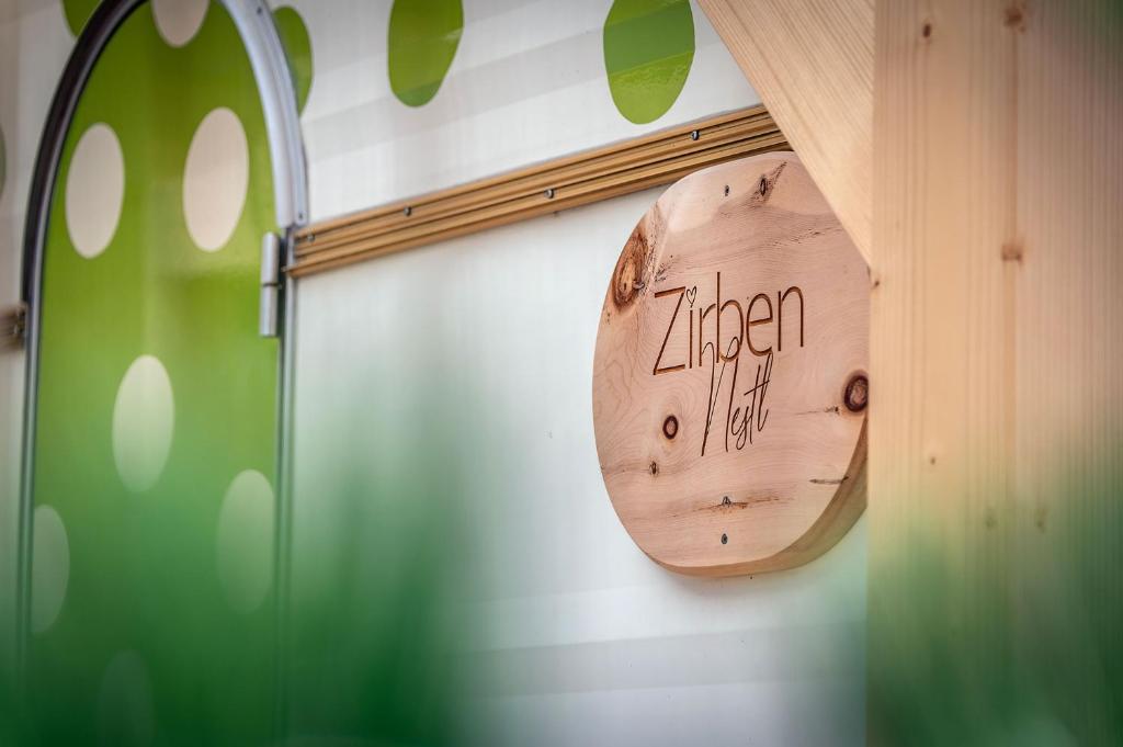 Certifikát, hodnocení, plakát nebo jiný dokument vystavený v ubytování Mountain Caravan - Zirben Nestl