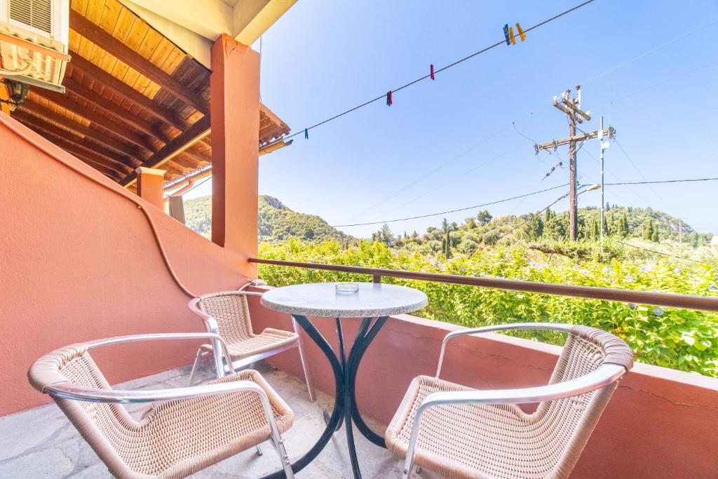 A balcony or terrace at Arianna Studio Ground Floor 4