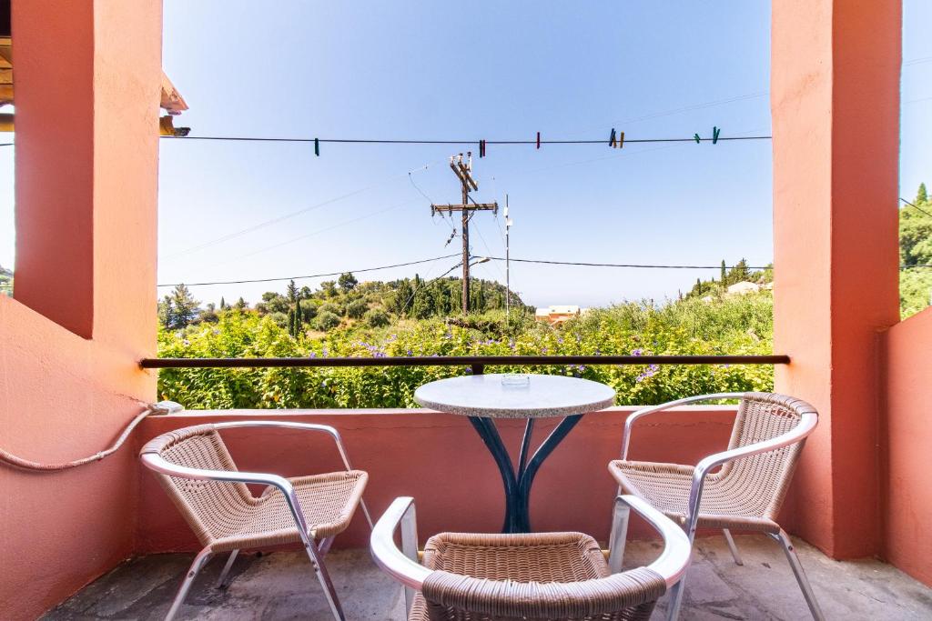 A balcony or terrace at Arianna Studio Ground Floor 4