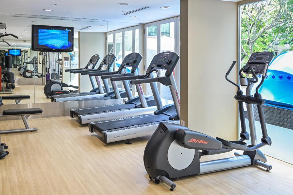 Phòng/tiện nghi tập thể dục tại Park Regis by Prince Singapore - Newly Renovated