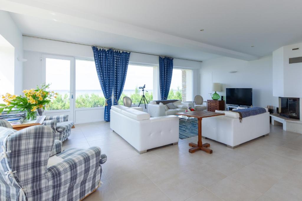 Μια τηλεόραση ή/και κέντρο ψυχαγωγίας στο Villa de la Plage - à Ver sur Mer