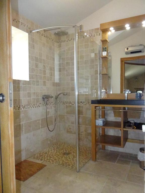 Koupelna v ubytování L'Oratori : chambre l'Authentique