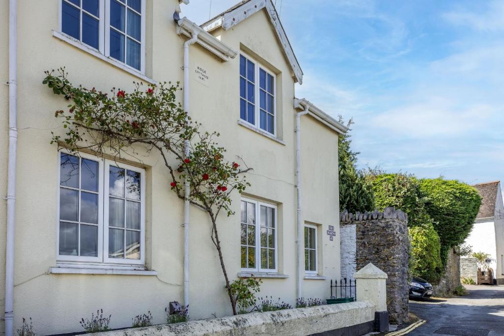 2 Rock Cottages, Dittisham (updated prices 2024)