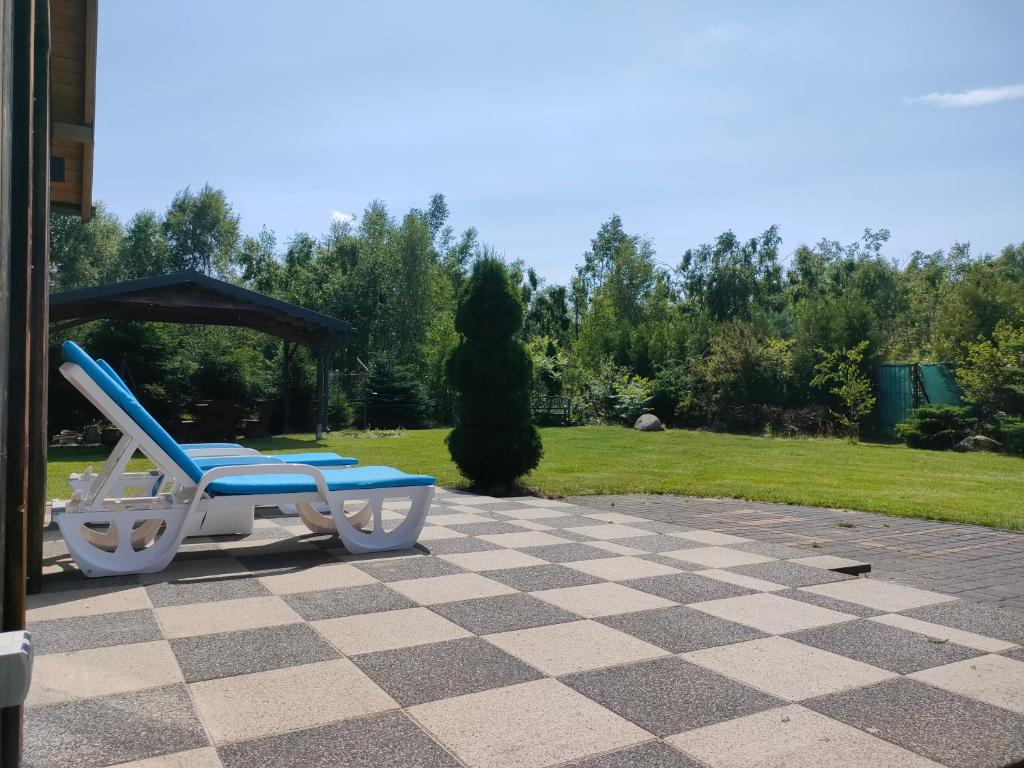 Vonkajšia záhrada v ubytovaní Słoneczna Polana Słajszewo domek Karolina