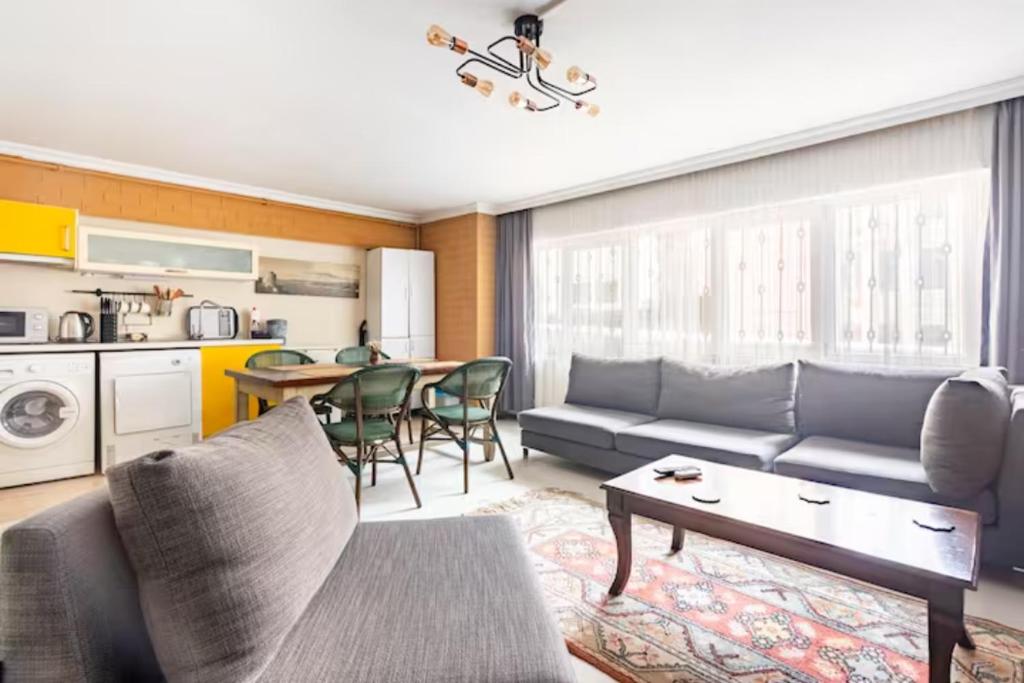 Kuchyň nebo kuchyňský kout v ubytování Comfortable apartment in Istiklal Street