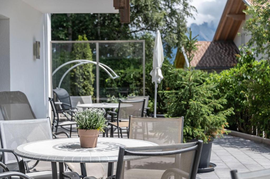 Vonkajšia záhrada v ubytovaní Apparthotel Feldhof - Living and Bistro