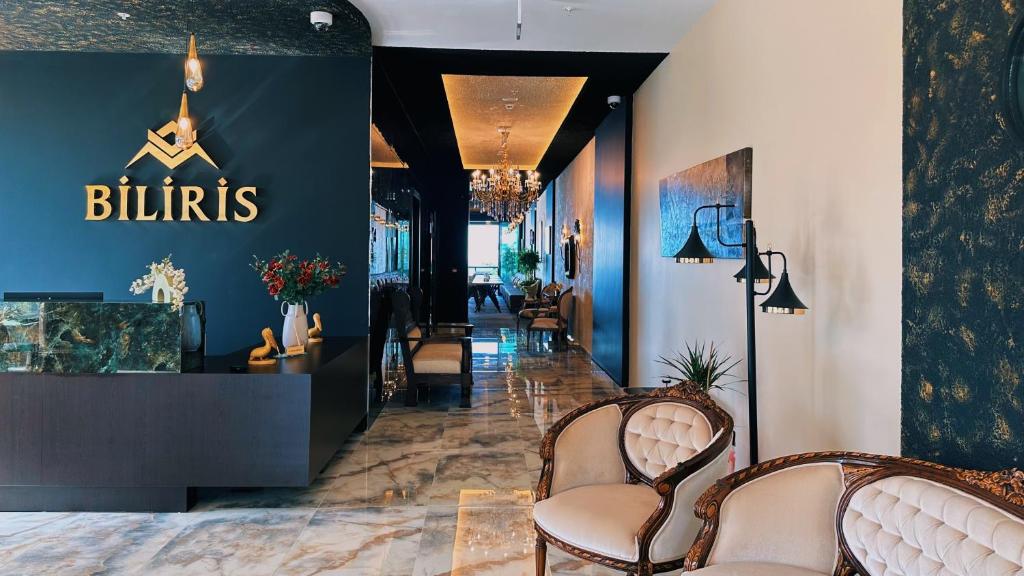 Posezení v ubytování BİLİRİS HOTEL