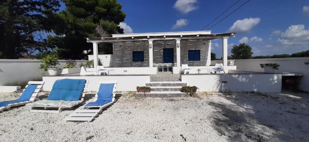 Το κτήριο όπου στεγάζεται  η βίλα