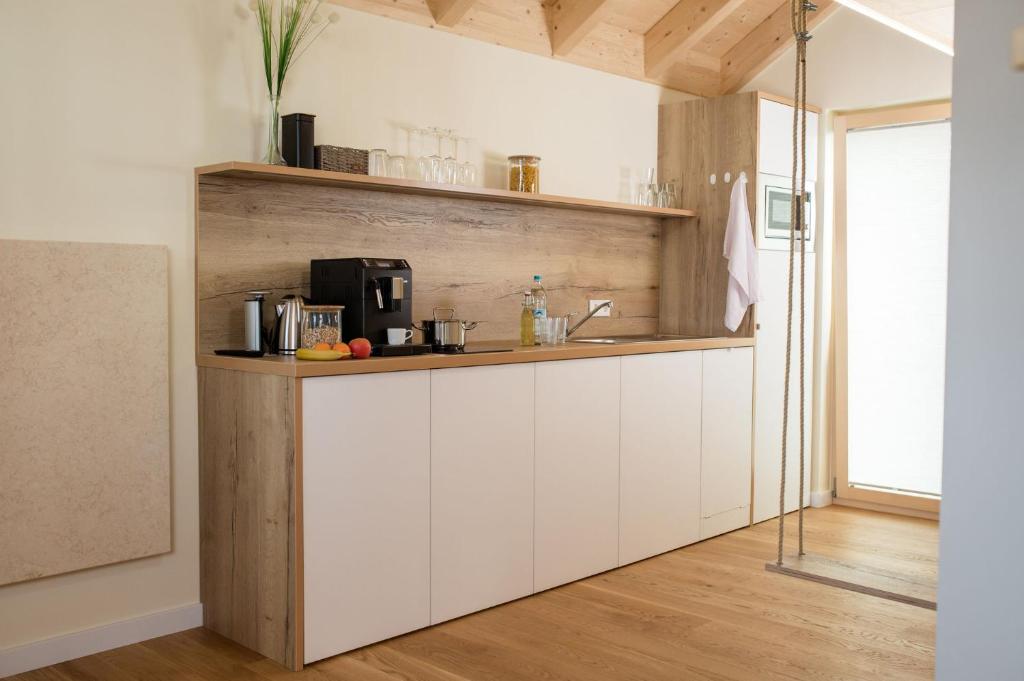 Kuchyň nebo kuchyňský kout v ubytování Feriendorf Waidlerland