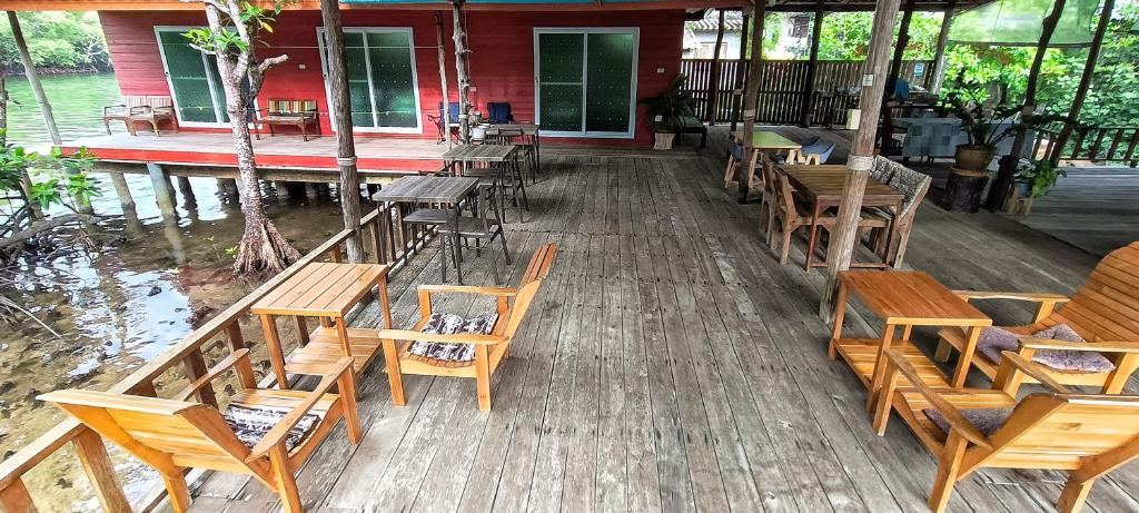 TA YAI HOMESTAY (ตา ยาย โฮมสเตย์) - 13