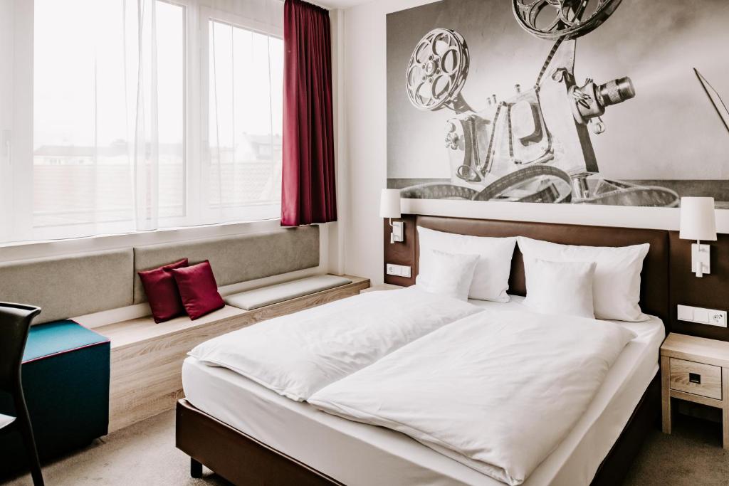 Vienna House Easy by Wyndham München - Resim 39