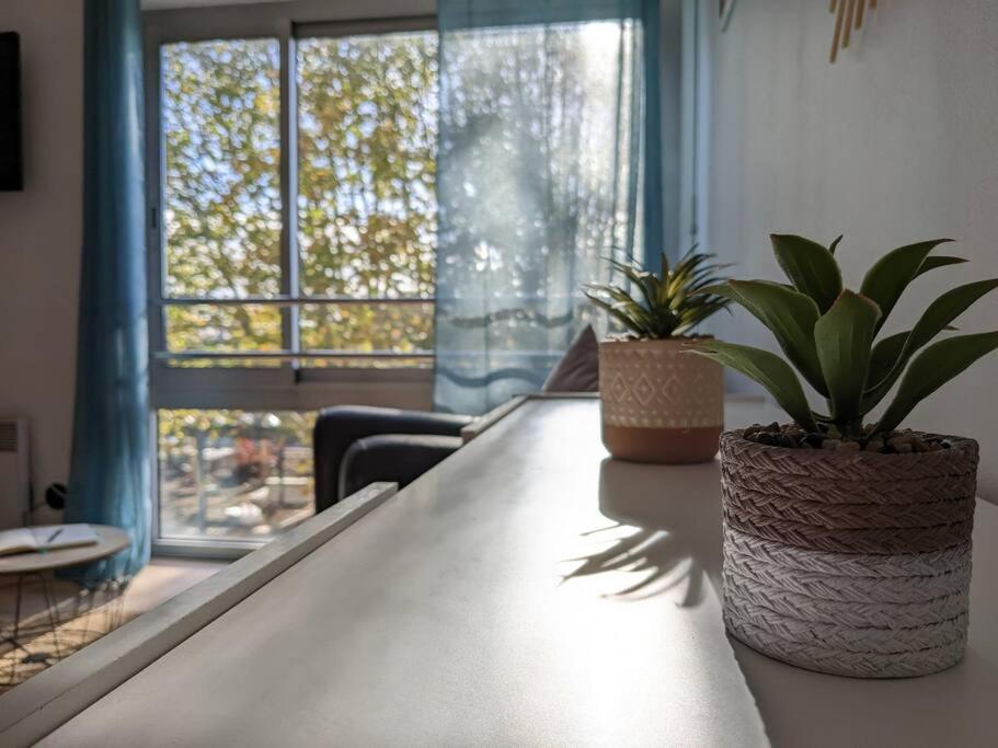 Zdjęcie z galerii obiektu Beau studio à deux pas de la gare - Kerlaouen w mieście Saint-Brieuc
