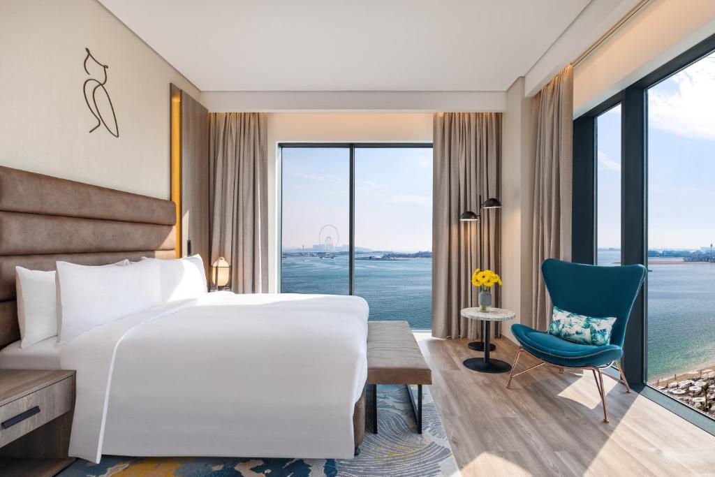 Posezení v ubytování voco Dubai The Palm by IHG
