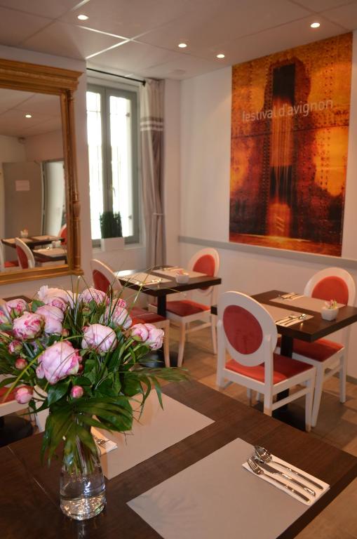 Hôtel Les Corps Saints - Resim 33