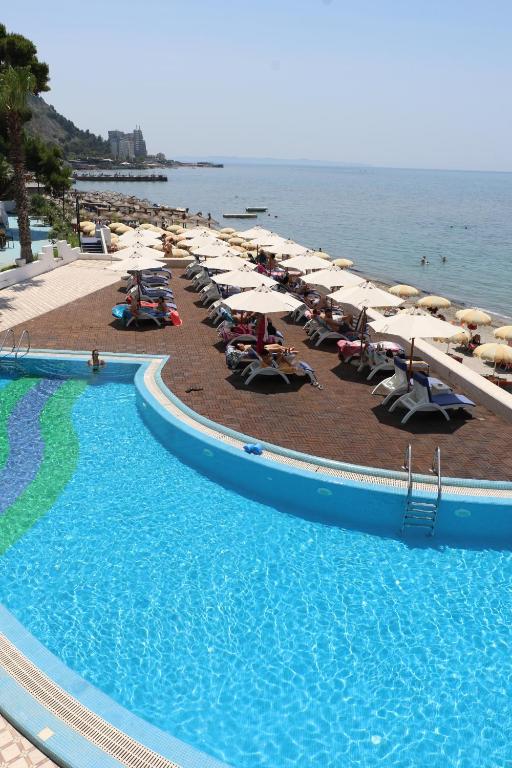 Bazén v ubytování Costa Del Sol nebo v jeho okolí