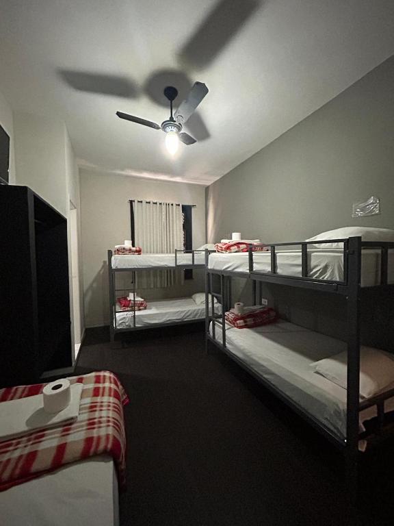 Postel nebo postele na pokoji v ubytování Hostel Carabelas - Proximo a 25 de Março e Brás