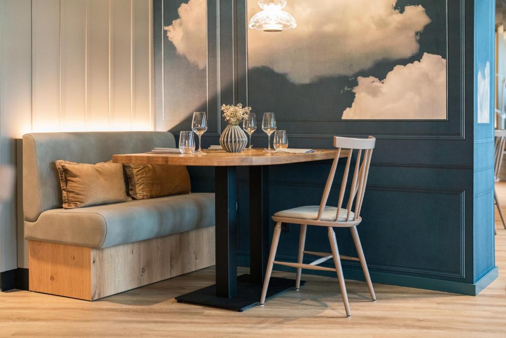 Posezení v ubytování Thöles Hotel Bücken