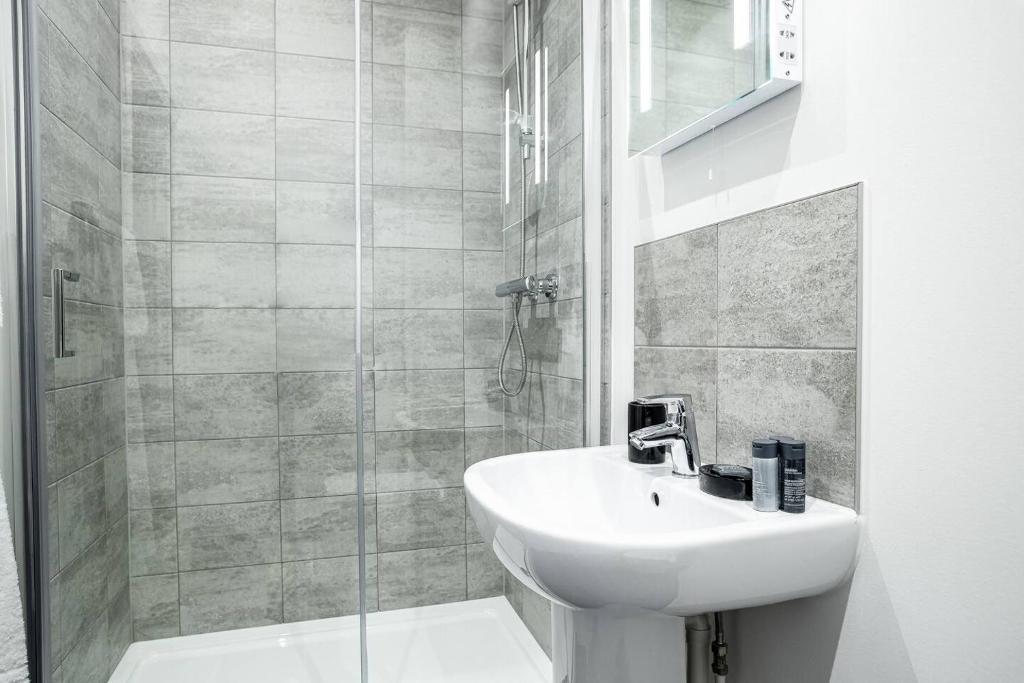 Fotografie z fotogalerie ubytování Bayard Plaza- One Bedroom Comfortable Apartment v destinaci Peterborough