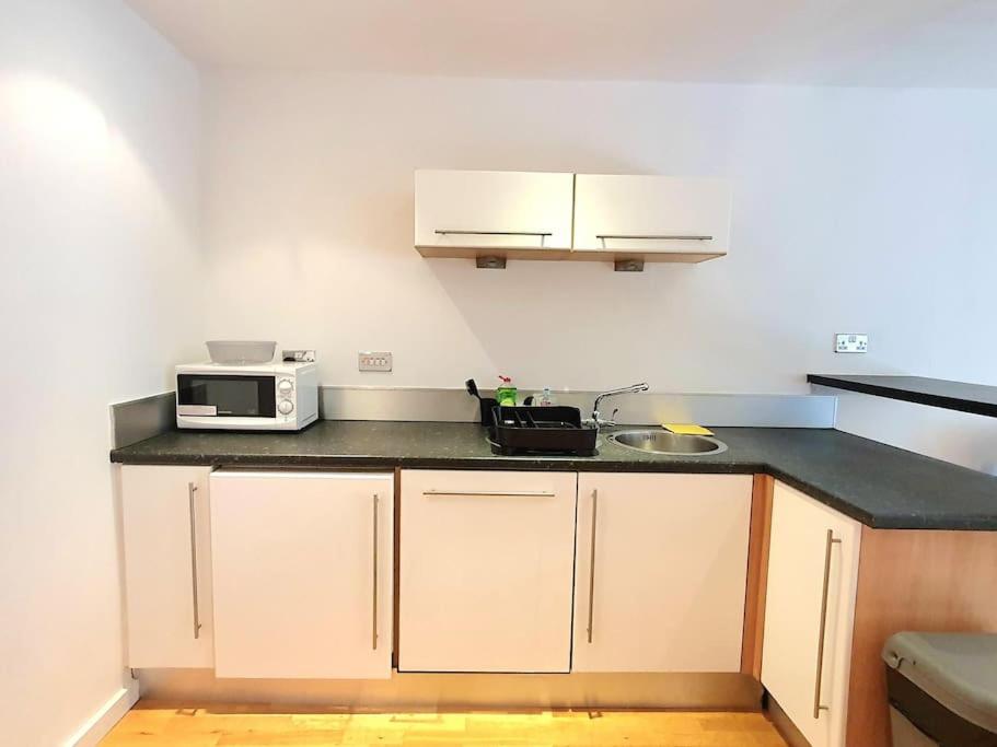 Fotografie z fotogalerie ubytování Long-term Retreat! Family & Business - 5 Beds City Apt & Parking - 中国搬迁 v destinaci Leeds