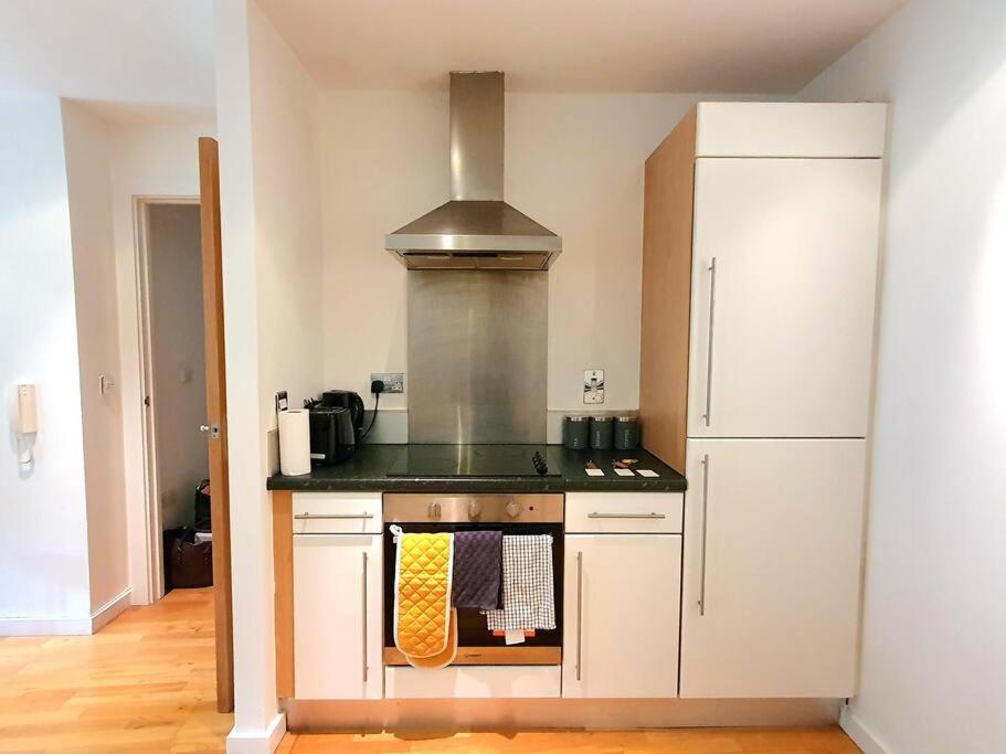 Fotografie z fotogalerie ubytování Long-term Retreat! Family & Business - 5 Beds City Apt & Parking - 中国搬迁 v destinaci Leeds