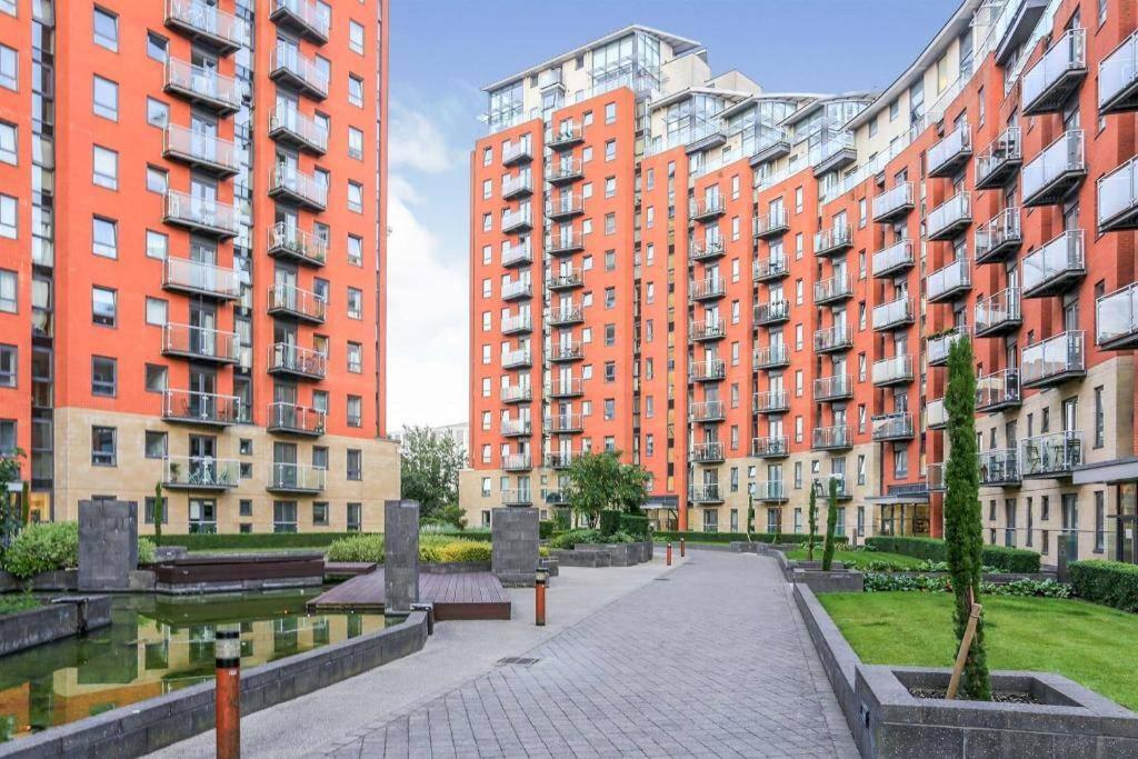 Fotografie z fotogalerie ubytování Long-term Retreat! Family & Business - 5 Beds City Apt & Parking - 中国搬迁 v destinaci Leeds