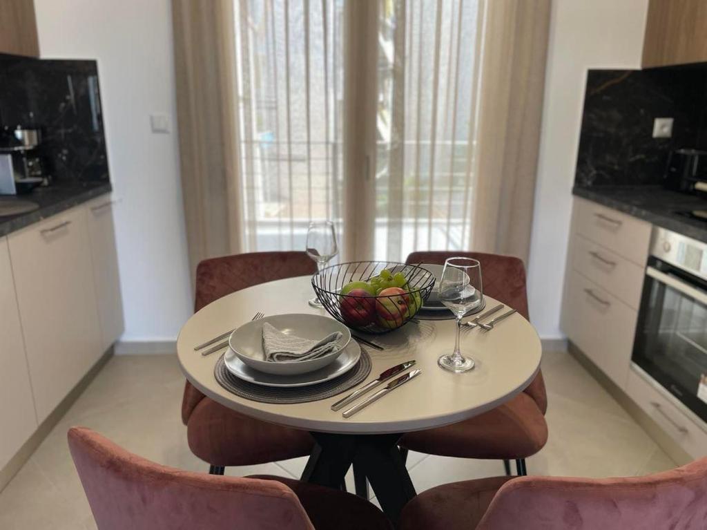 Kuchyň nebo kuchyňský kout v ubytování Morpheus boutique apartment