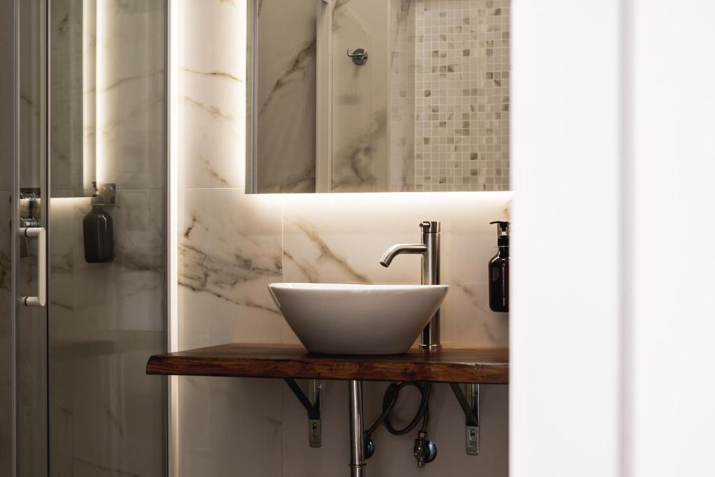 La bella vita luxury apartament and travel solution - Chambre Lit Queen-Size Avec Baignoire Spa