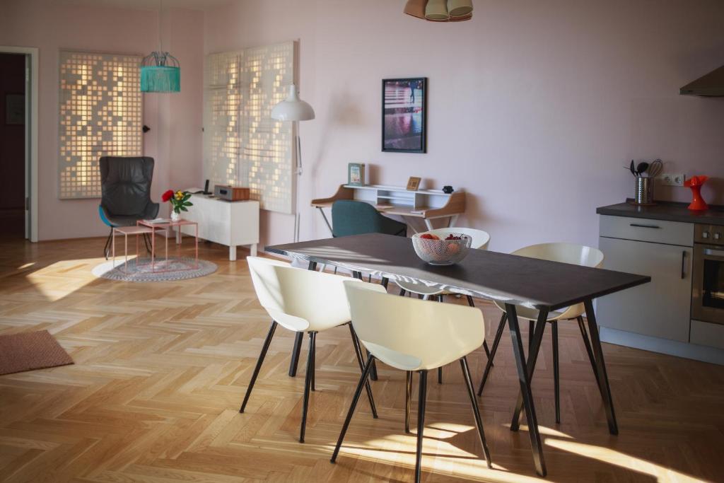 The Circus Apartments - Resim 20