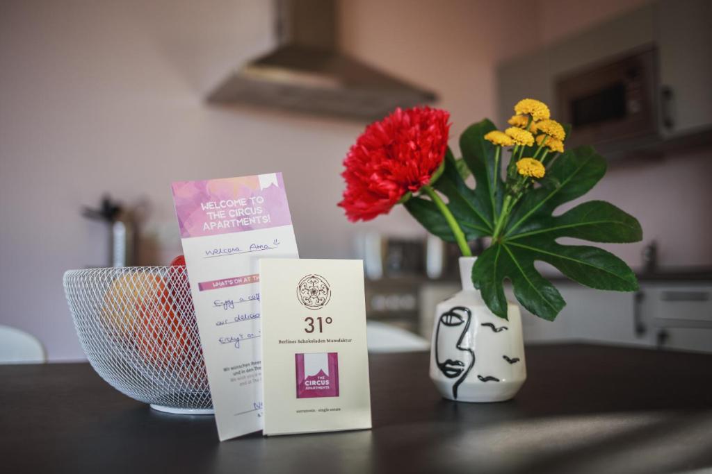 The Circus Apartments - Resim 43