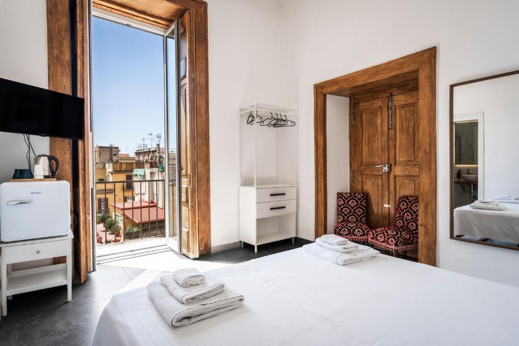 La bella vita luxury apartament and travel solution - Chambre Double Avec Balcon 2