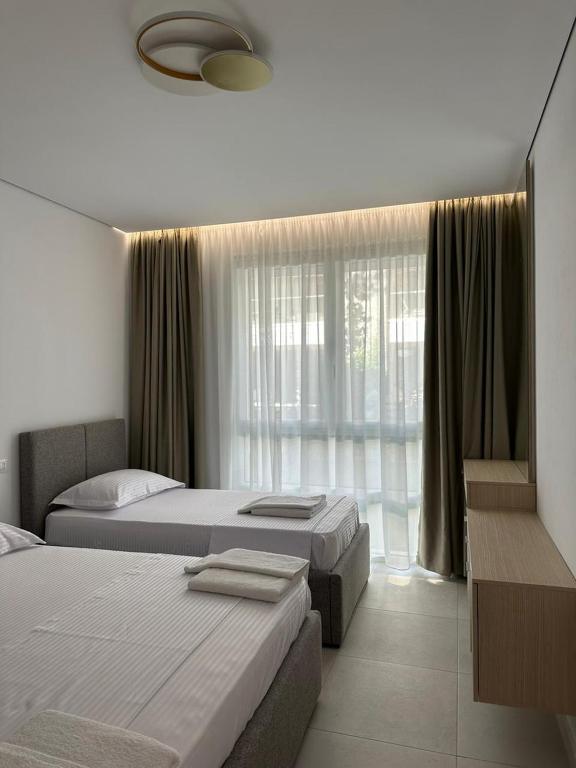 EME APARTMENTS - Kompleksi San Pietro, Gjiri i Lalzit - Image 2