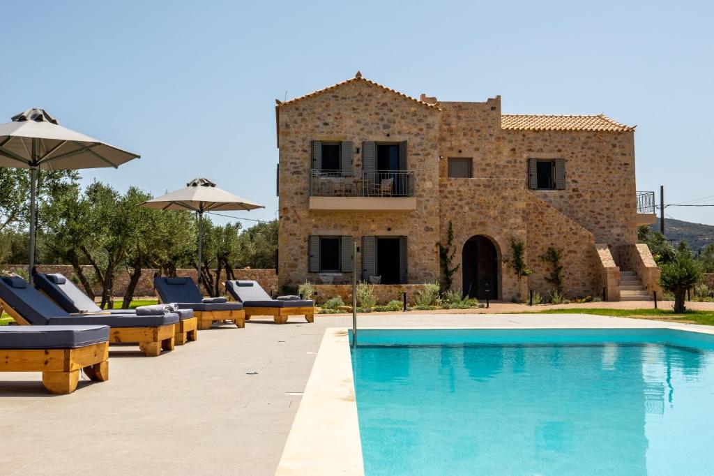 Bazén v ubytování Olivar Suites nebo v jeho okolí
