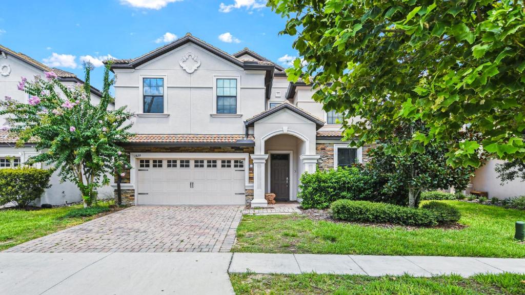 Champions Gate The Force Awakens 1429, Davenport (updated prices 2024)