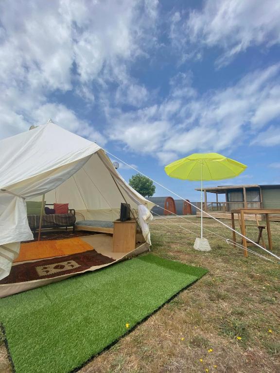 Tented camps Tienda de lujo 4 personas - Camping Playa de Tapia en Tapia de Casariego, Asturias