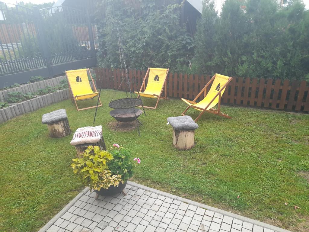Vonkajšia záhrada v ubytovaní Domek u Jaśka