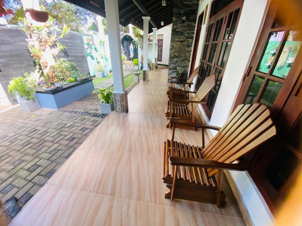 ANTONIO TRANSIT KATUNAYAKE - 11