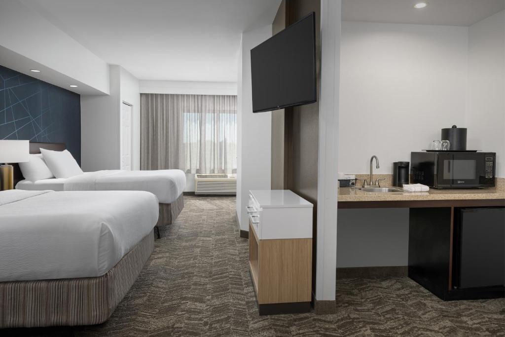 Postel nebo postele na pokoji v ubytování SpringHill Suites by Marriott Portland Vancouver