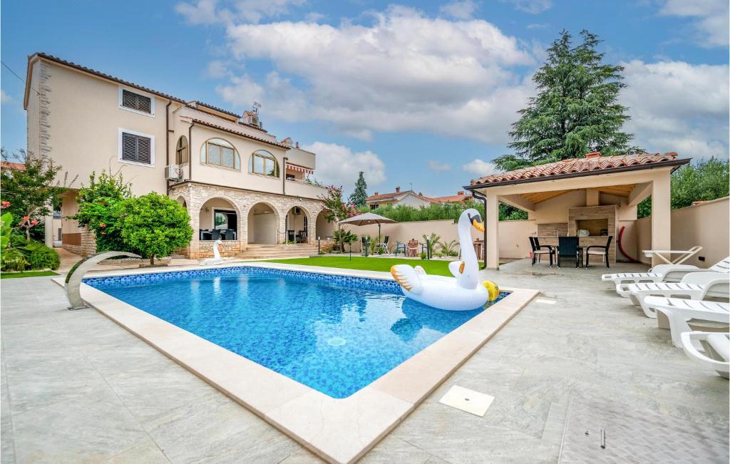 Nice Apartment In Medulin With Wifi