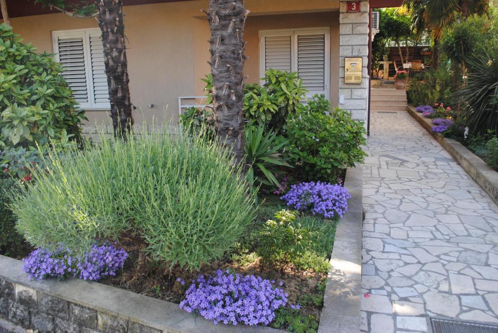 Zahrada ubytování Apartments Samec