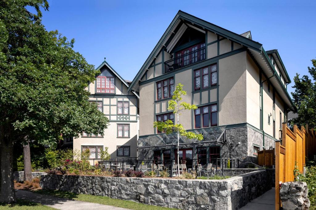 Abigail's Hotel - Resim 6