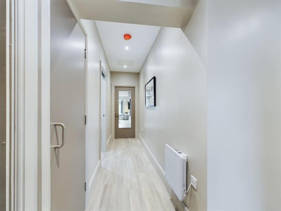 Fotografie z fotogalerie ubytování Marlborough Apartment on Lisburn Road by Lesley v destinaci Belfast