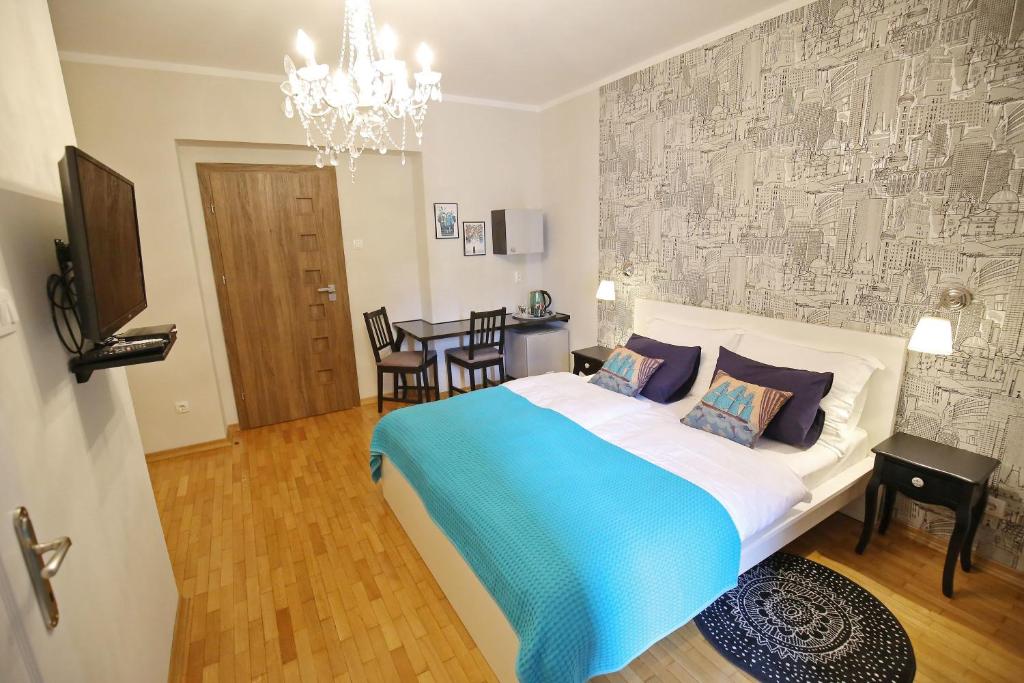 Verena's Place Old Town - 8