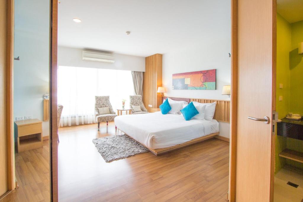 Mamaison Hotel - Deluxe Double Room