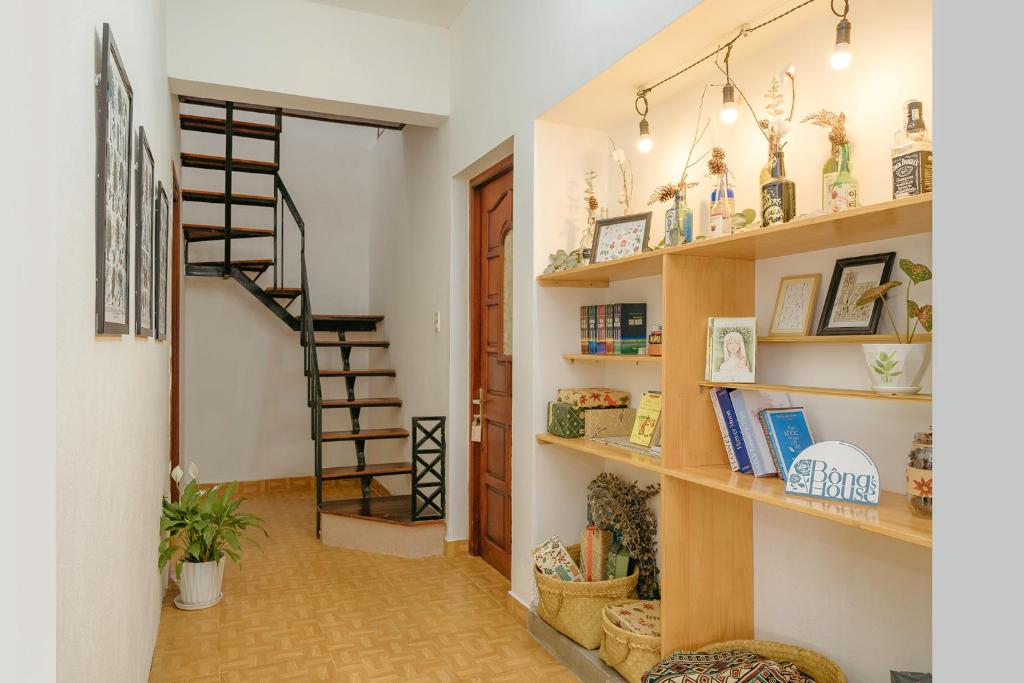 Bông's House - 带花园的别墅