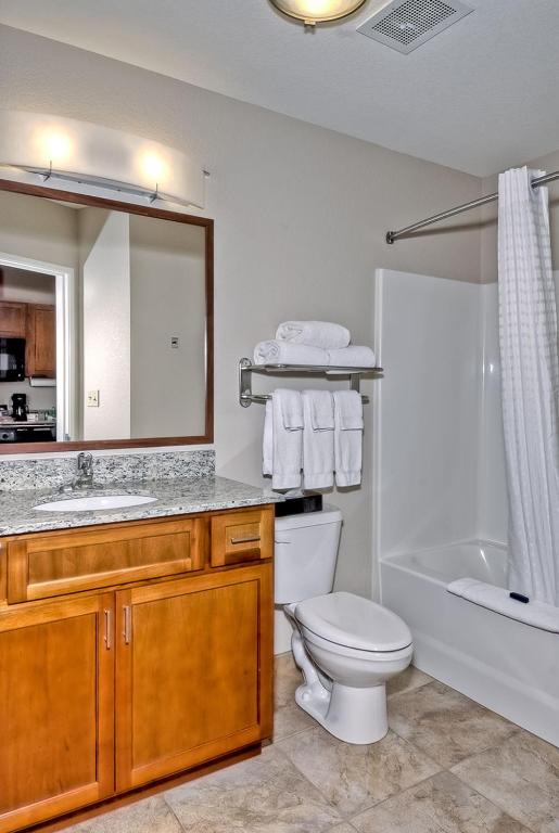 Candlewood Suites Burlington by IHG - 大号床一室公寓套房