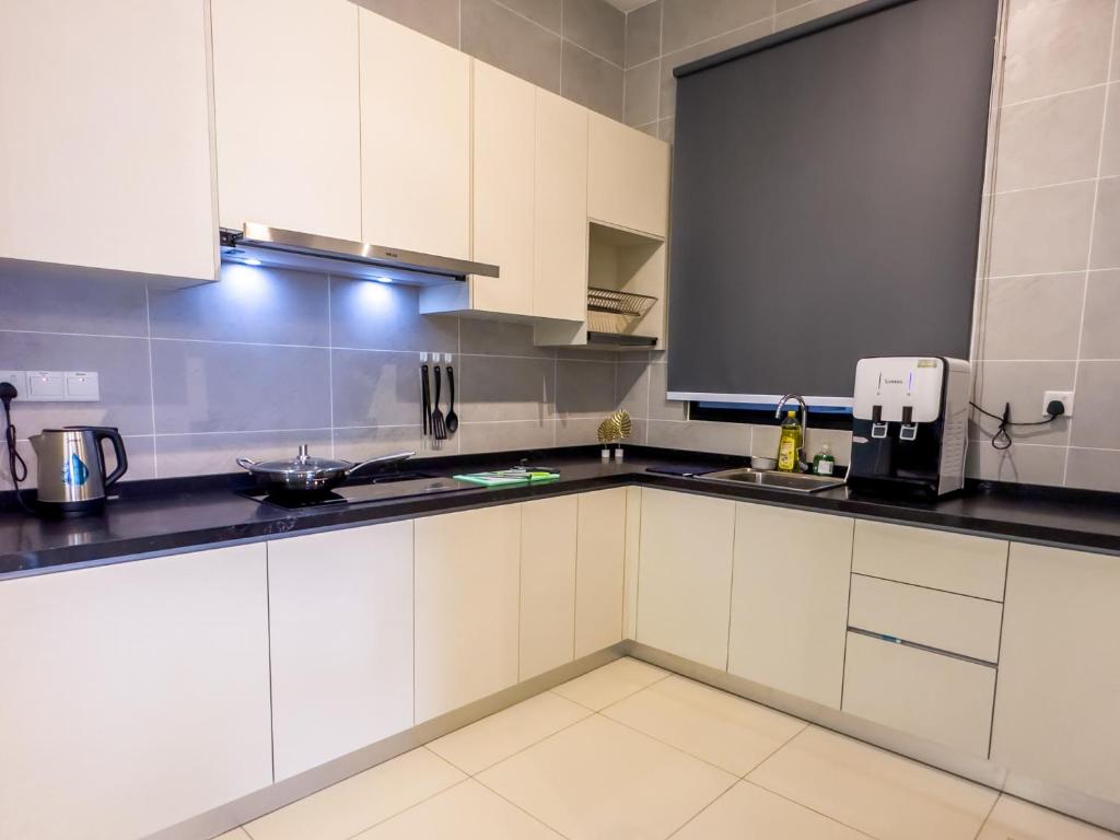Twin Tower Residence by Nest Home【5 mins walk to CIQ】 - Twee Slaapkamers Appartement