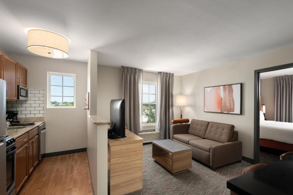Candlewood Suites St Louis St Charles by IHG photo