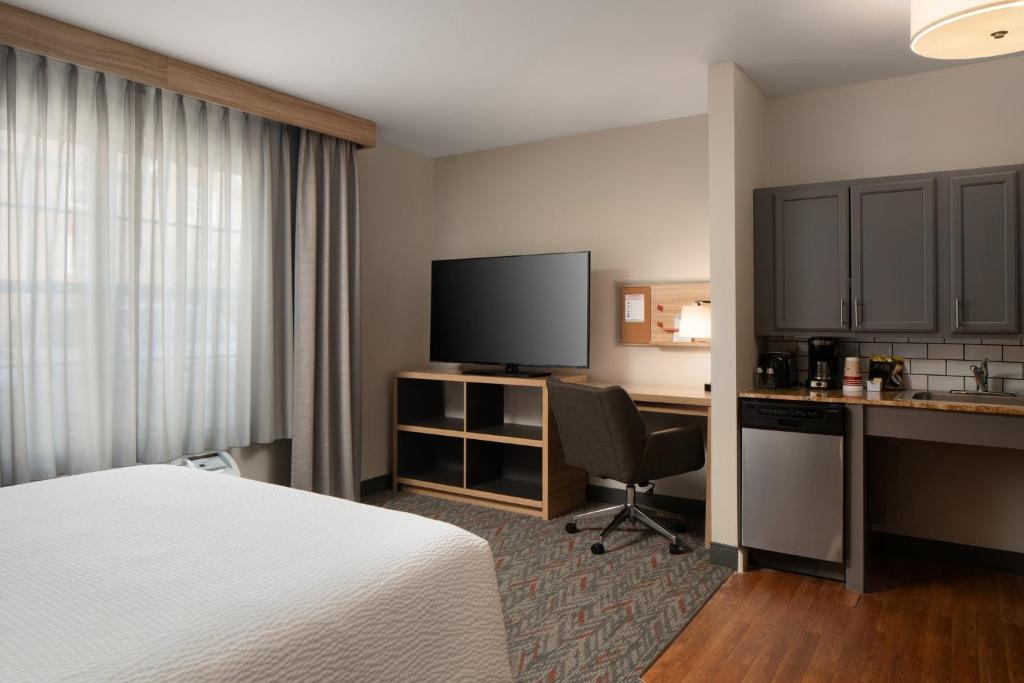 Candlewood Suites St Louis St Charles by IHG photo