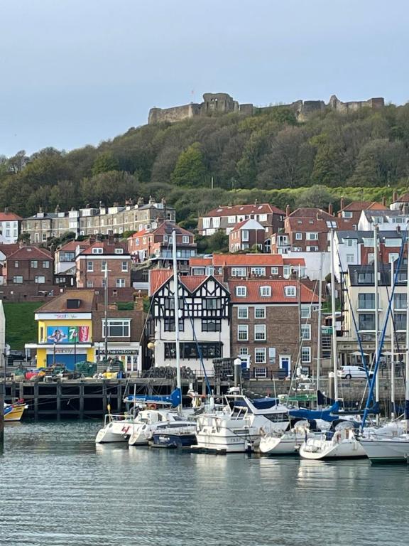 Herring Girl House Harbourside property, sleeps 8, Scarborough